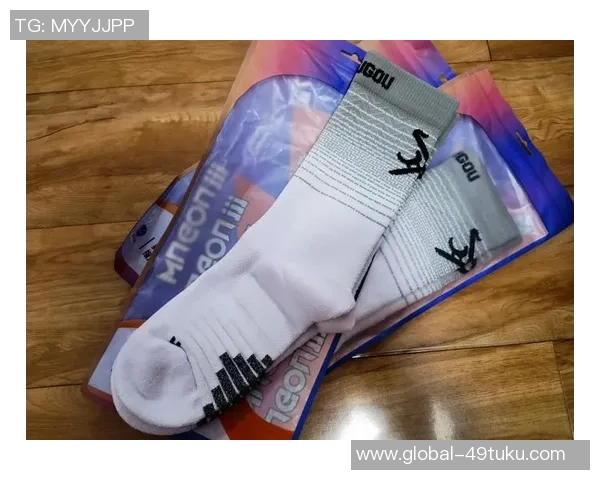 足球袜贴吧分享足球袜选购技巧与穿搭心得，助你提升球场表现与时尚感